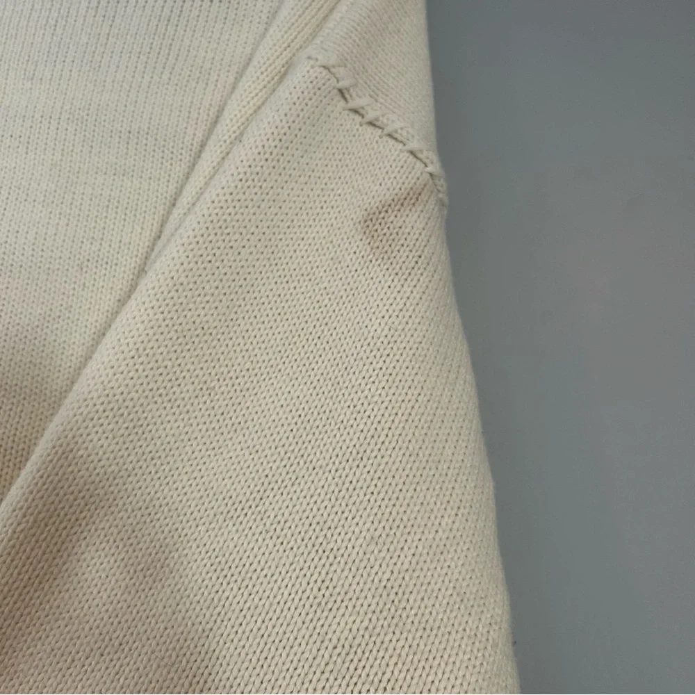 [Liz Baker] White Button Cardigan - Picture 5 of 9